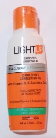 LIGHT UP Lightening Oil Correcting Black Spots With Vitamin C, B-Carotene, Collagen