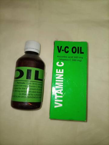 Huile Super Eclaircissante A La Vitamine C V-C OIL